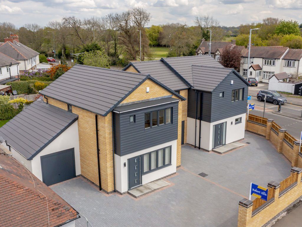 3 bed detached house to rent in Meadow Lane, Chilwell, Nottingham NG9