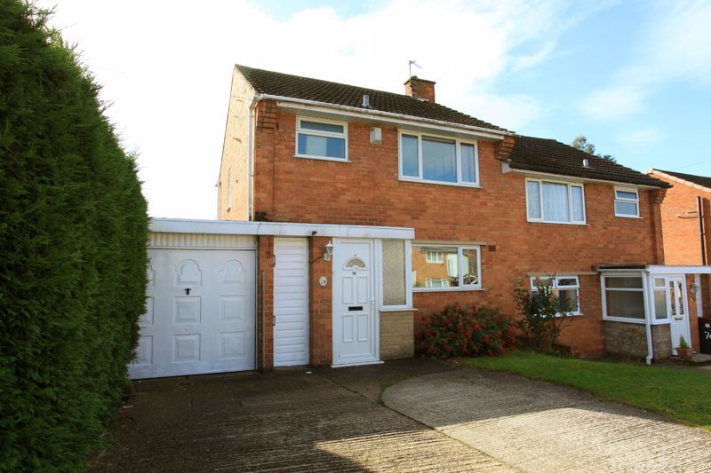 3 bed semidetached house for sale in Woodside Road, Ketley, Telford