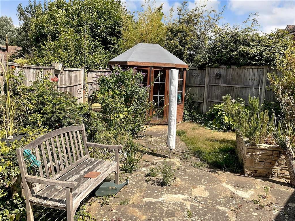 Graydon Avenue, Chichester, West Sussex PO19  