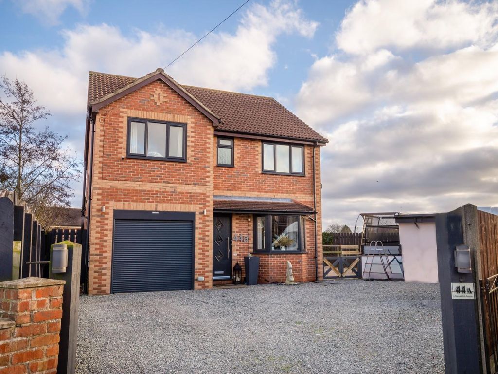 3 bed detached house for sale in Alexander Avenue, Huntington, York