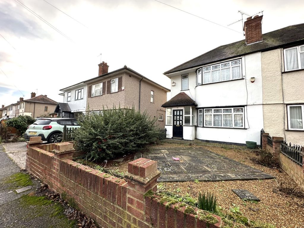 3 bed semidetached house for sale in Balmoral Drive, Hayes UB4 Zoopla