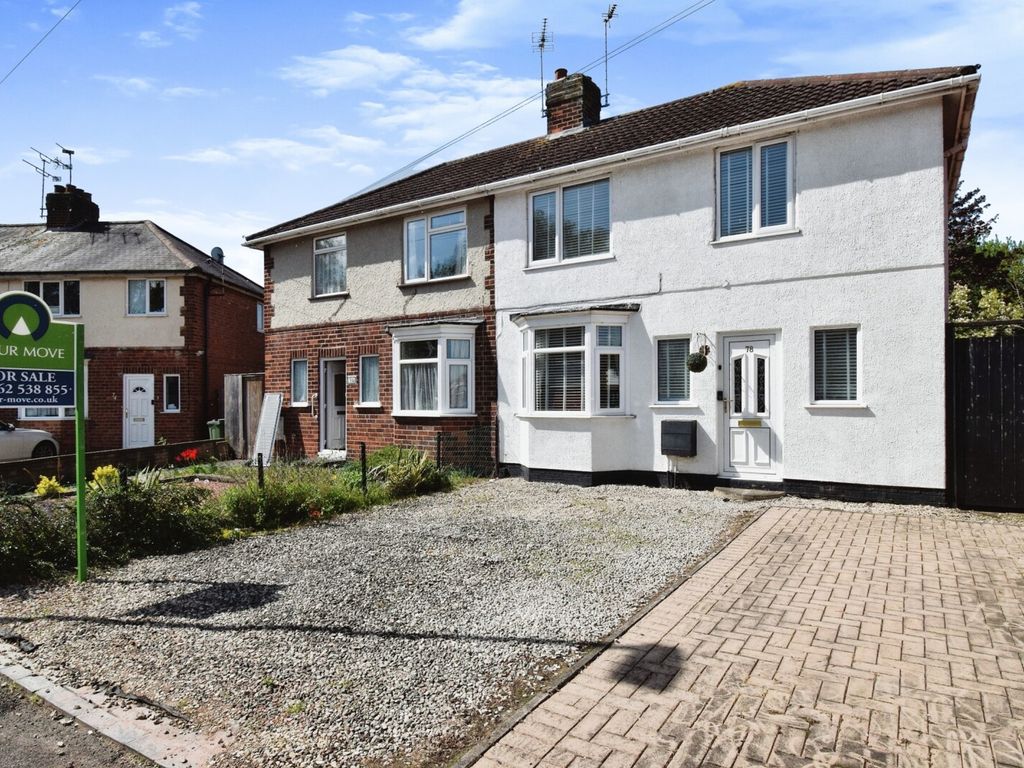 3 bed semidetached house for sale in Gwencole Crescent, Leicester