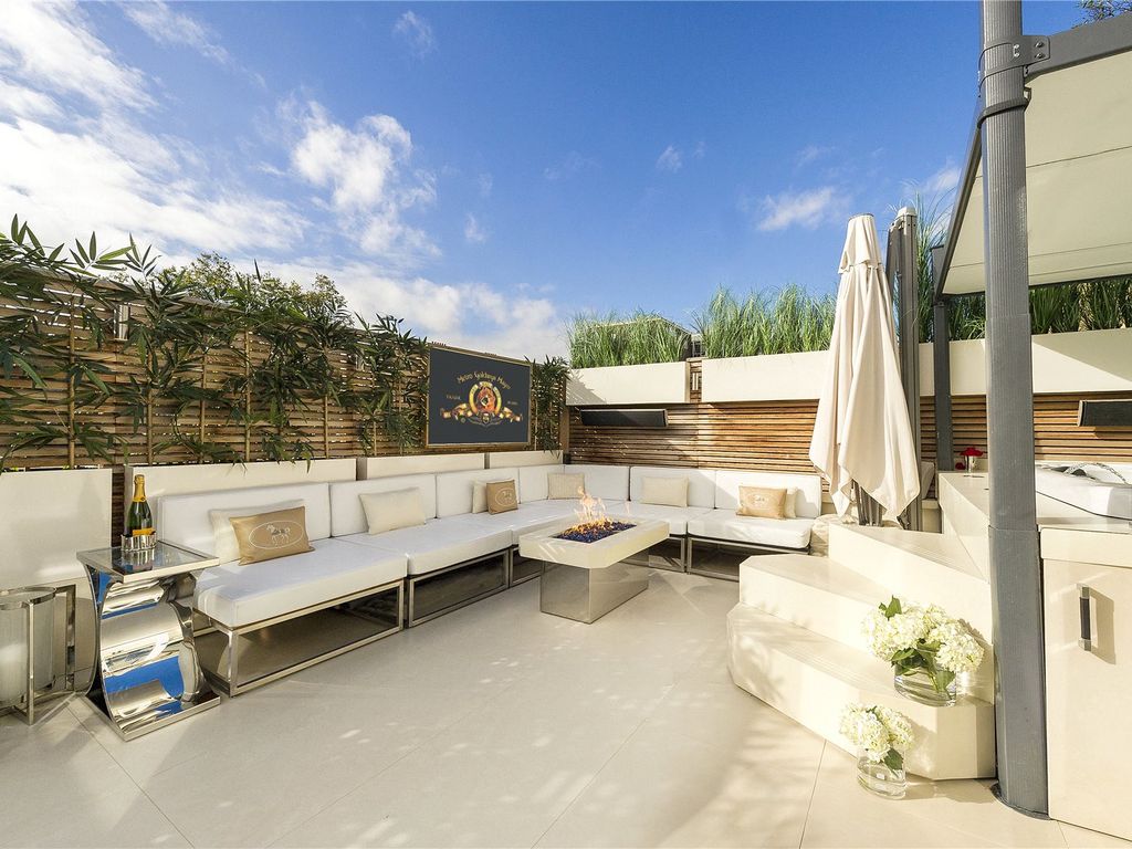 Stanhope Mews East, South Kensington, London SW7  