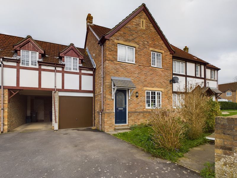 4 bed terraced house for sale in Wheatfield Drive, Wick St Lawrence