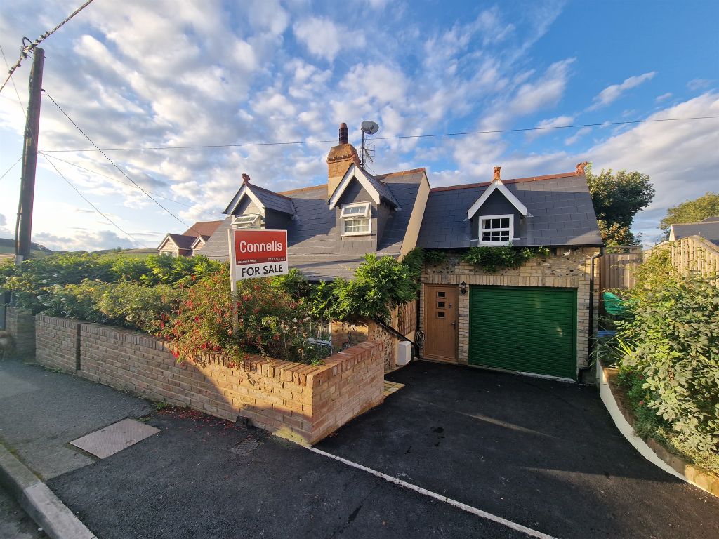 4 bed detached house for sale in Canterbury Road, Lydden, Dover CT15, £