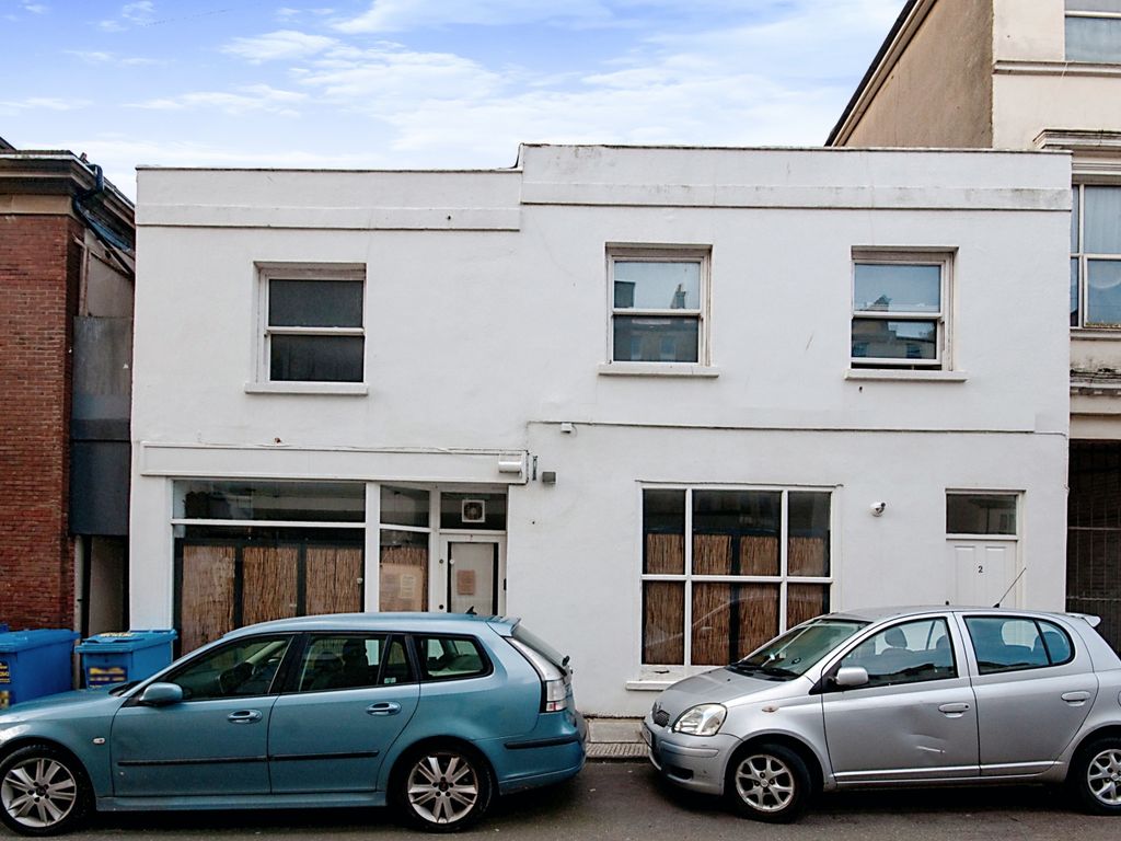 Room to rent in Western Road, St. LeonardsOnSea, East Sussex TN37