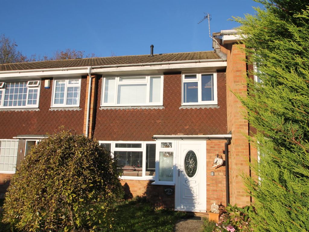 3 bed terraced house for sale in Bedgebury Close, Maidstone ME14 Zoopla