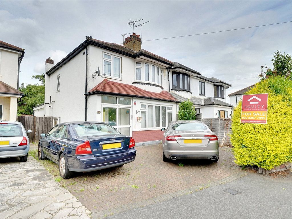 3 bed semidetached house to rent in Parsonage Lane, Enfield EN2, £