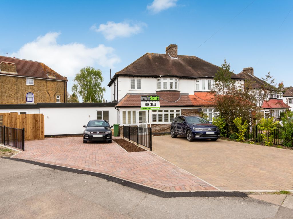 3 bed semidetached house for sale in Footscray Road, New Eltham