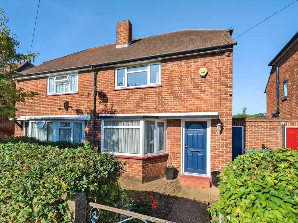 2 bed semidetached house for sale in Cheviot Close, Bexleyheath DA7, £