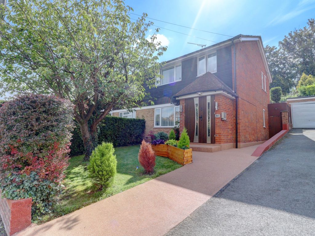 3 bed semidetached house for sale in Hicks Farm Rise, High