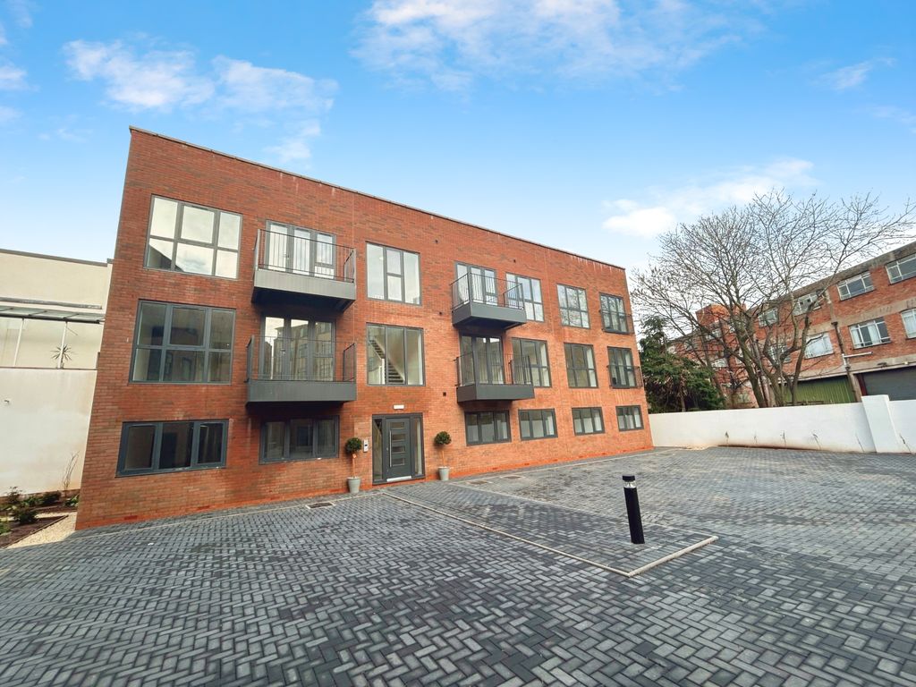 1 bed flat to rent in 100A Tindal Street, Birmingham B12, £950 pcm Zoopla