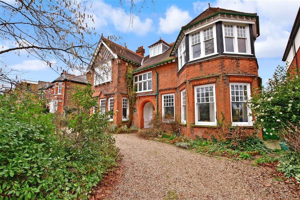 6 bed detached house for sale in High Road, Buckhurst Hill, Essex IG9