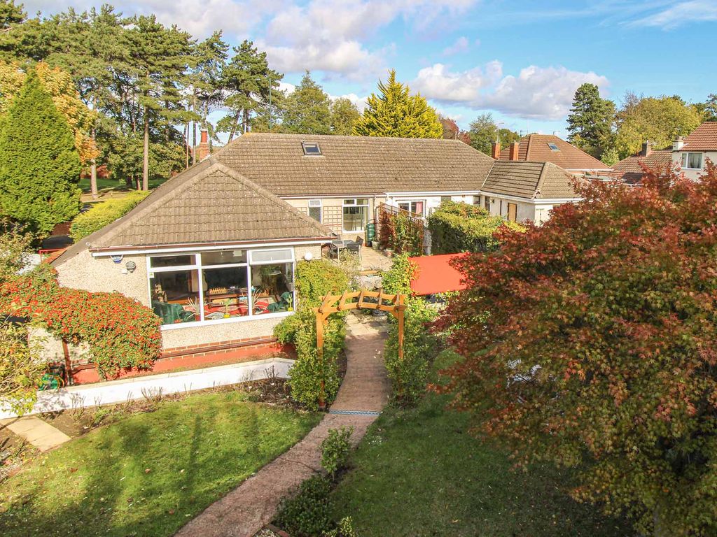 3 bed semidetached bungalow for sale in Laceby Road, Grimsby DN34 Zoopla