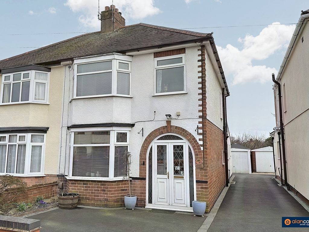 3 bed semidetached house for sale in Oakdene Crescent, Weddington