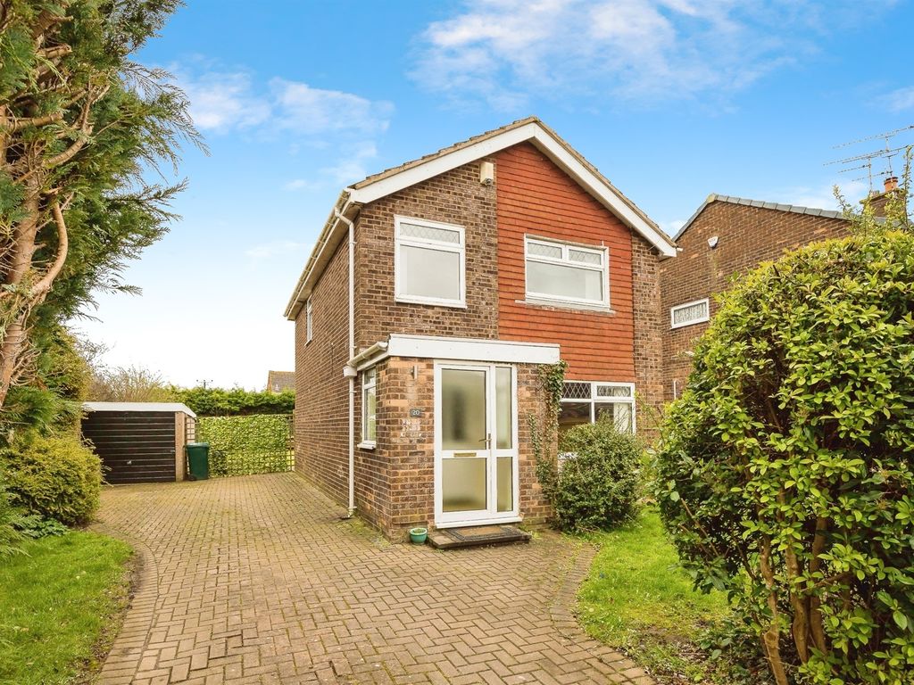 3 bed detached house for sale in Roman Drive, Blacon, Chester CH1, £