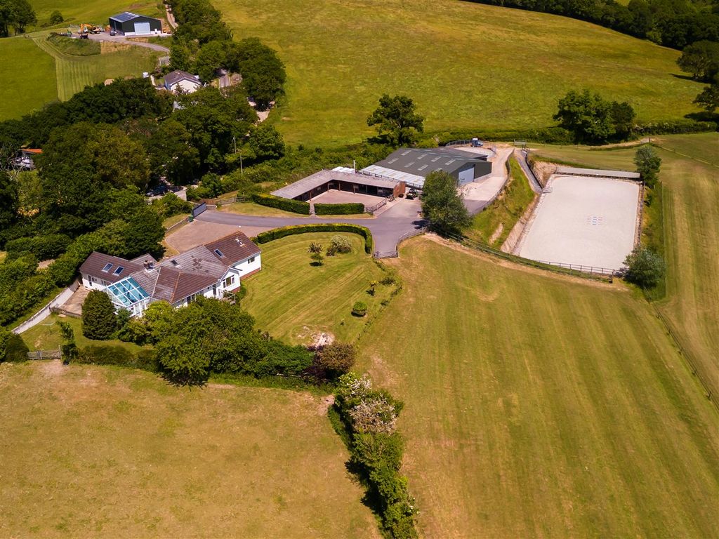 4 bed equestrian property for sale in Exeter EX6 Zoopla