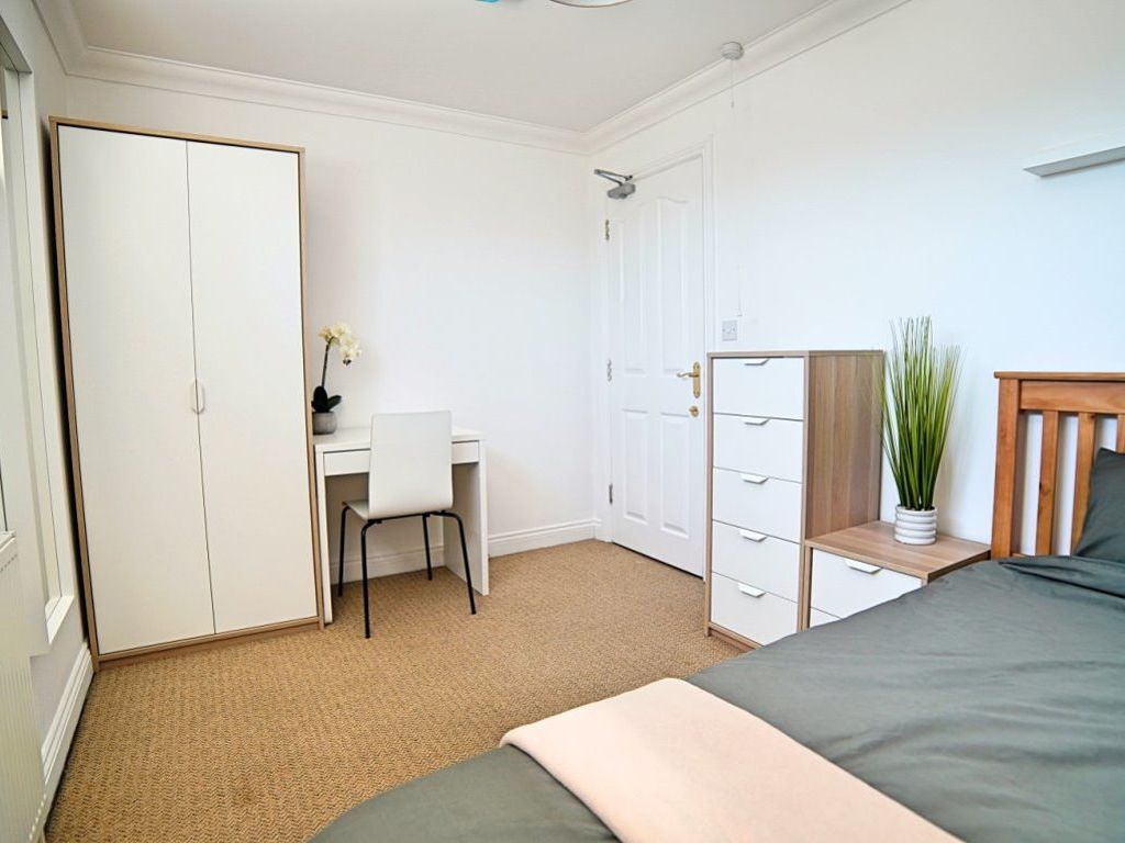 Room to rent in Fitzwilliam Street, Rushden NN10 Zoopla