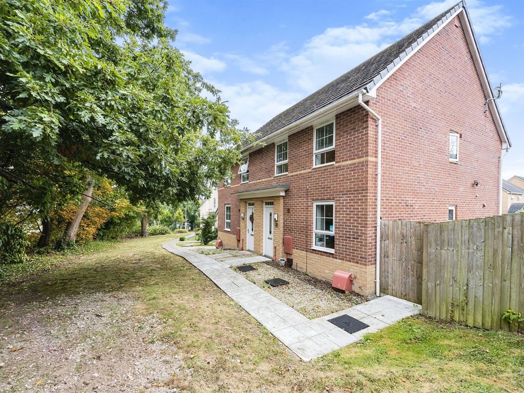 3 bed semidetached house for sale in Pen Y Berllan, Bridgend CF31 Zoopla