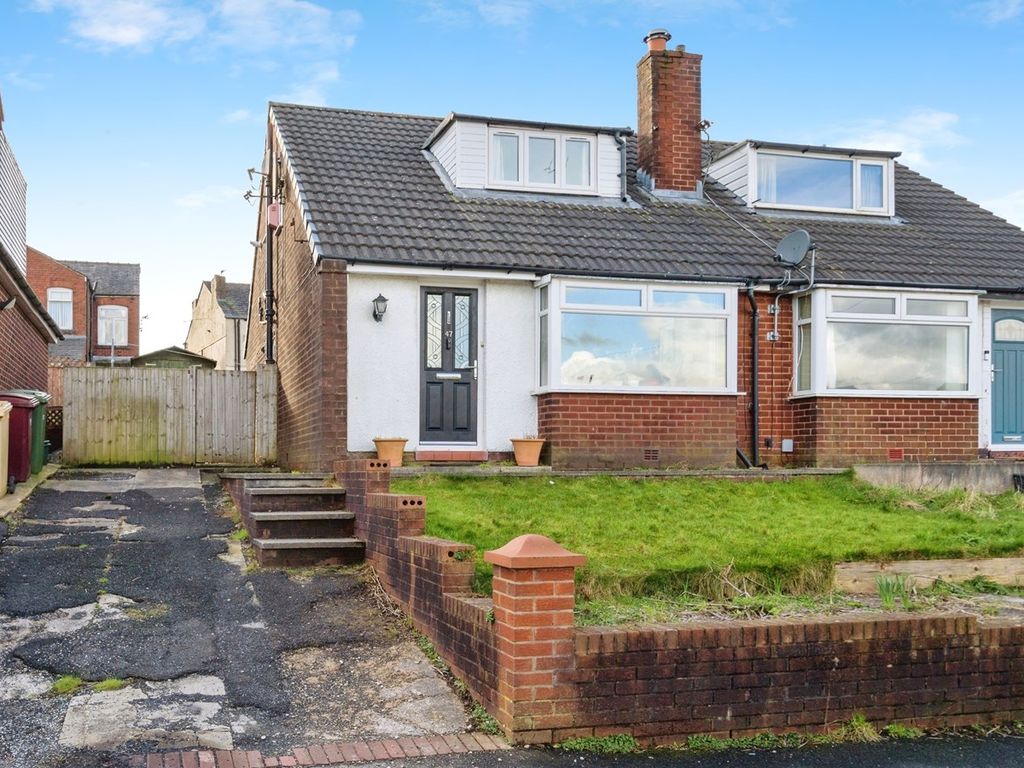 2 bed semidetached bungalow for sale in Castlecroft Avenue, Blackrod