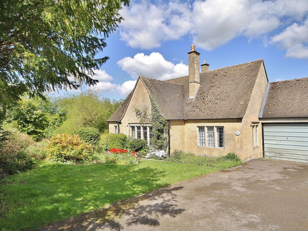 3 bed bungalow for sale in 62 Burford Road, Witney OX28, £550,000 Zoopla