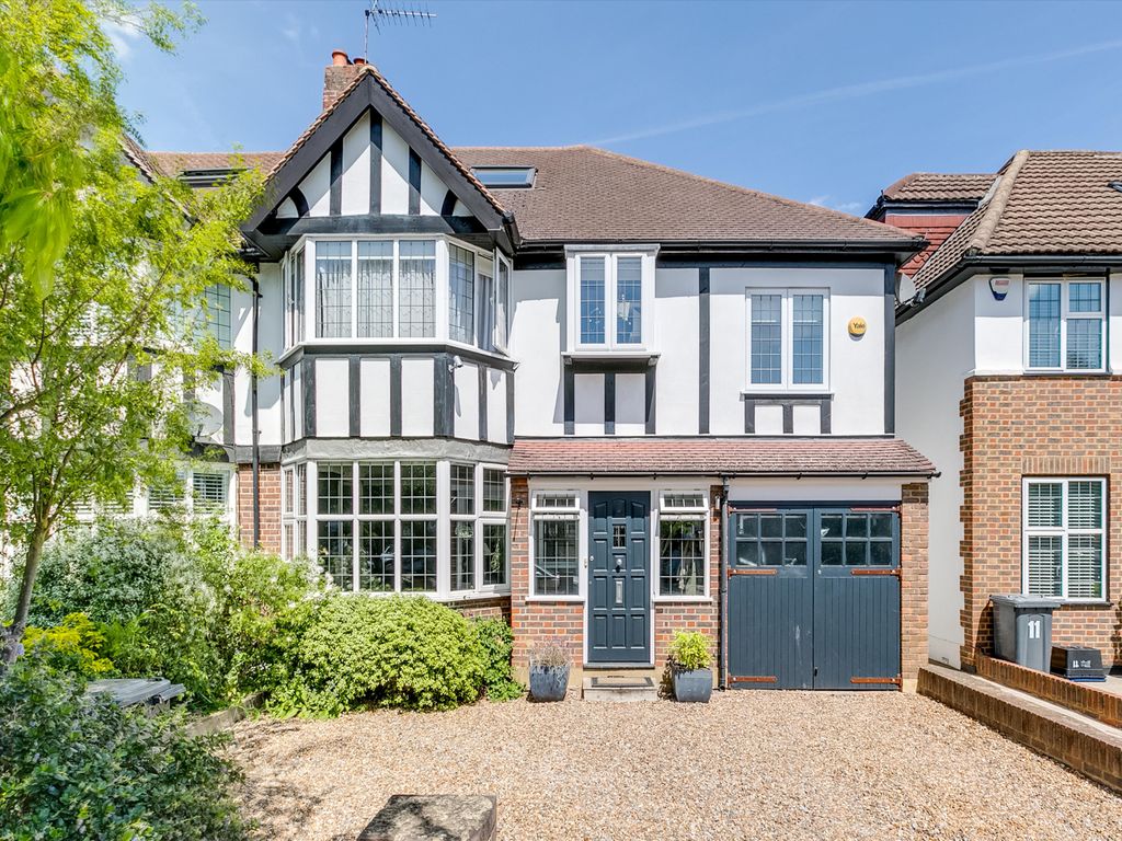 4 bed semidetached house for sale in Wellesley Road, Twickenham TW2