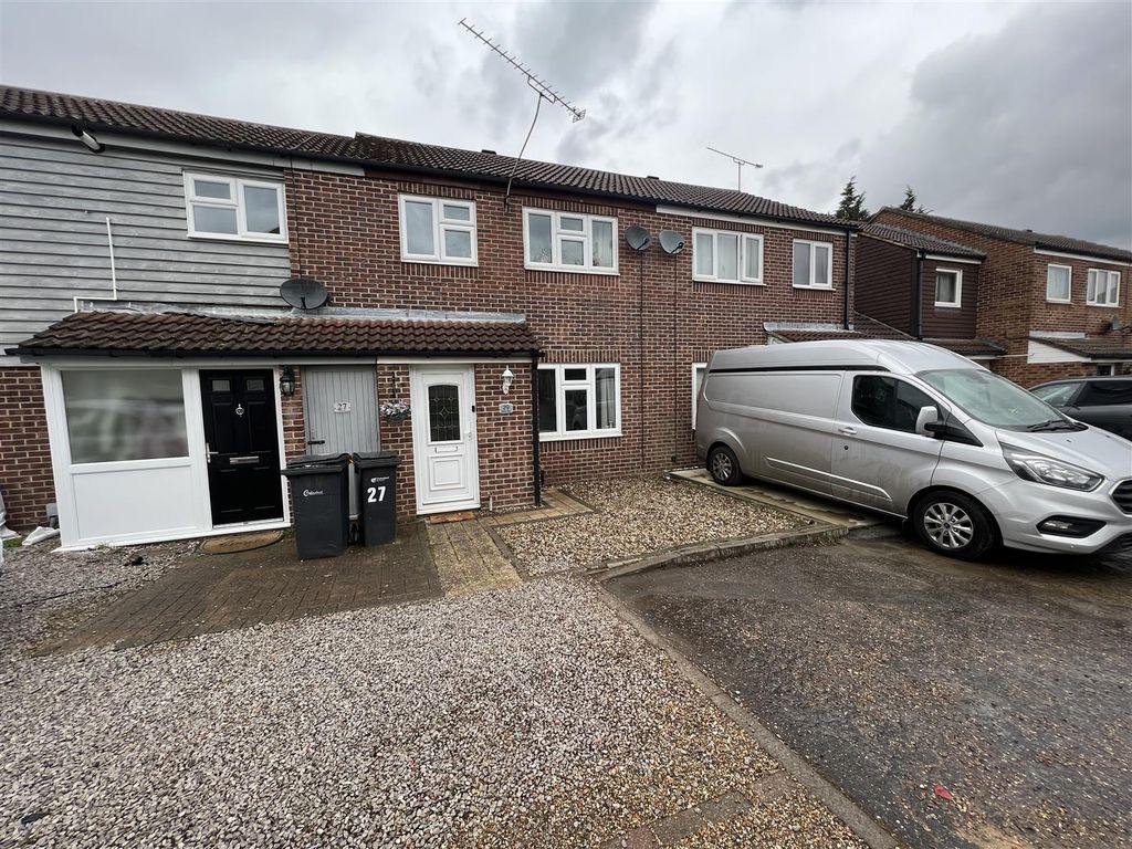 3 bed terraced house for sale in Boleyn Way, Boreham, Chelmsford CM3