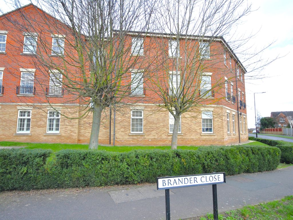 2 bed flat for sale in Brander Close, Balby, Doncaster DN4, £115,000