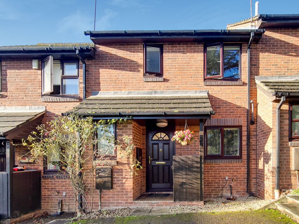 3 bed linkdetached house to rent in Cuthbert Gardens, South Norwood
