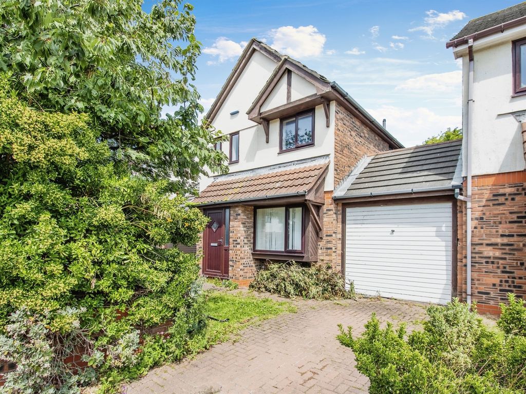 3 bed linkdetached house for sale in Mereheath, Moreton, Wirral CH46
