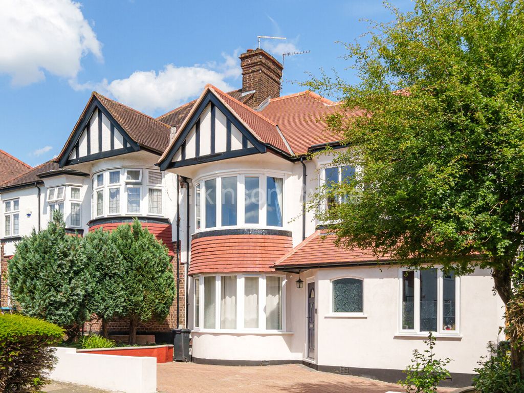5 bed semidetached house for sale in Townsend Avenue, London N14, £