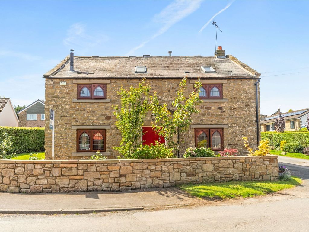 3 bed detached house for sale in Back Lane, Badsworth WF9, £575,000