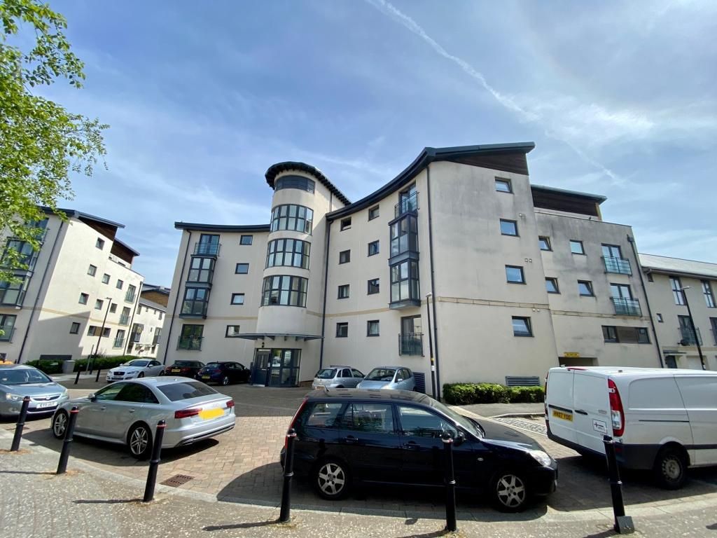 2 bed flat for sale in Swindon, Swindon SN1 Zoopla
