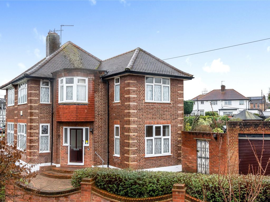 4 bed semidetached house for sale in Westhurst Drive, Chislehurst BR7