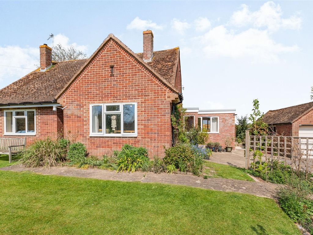 3 bed detached bungalow for sale in Southend Lane, Newent GL18 Zoopla