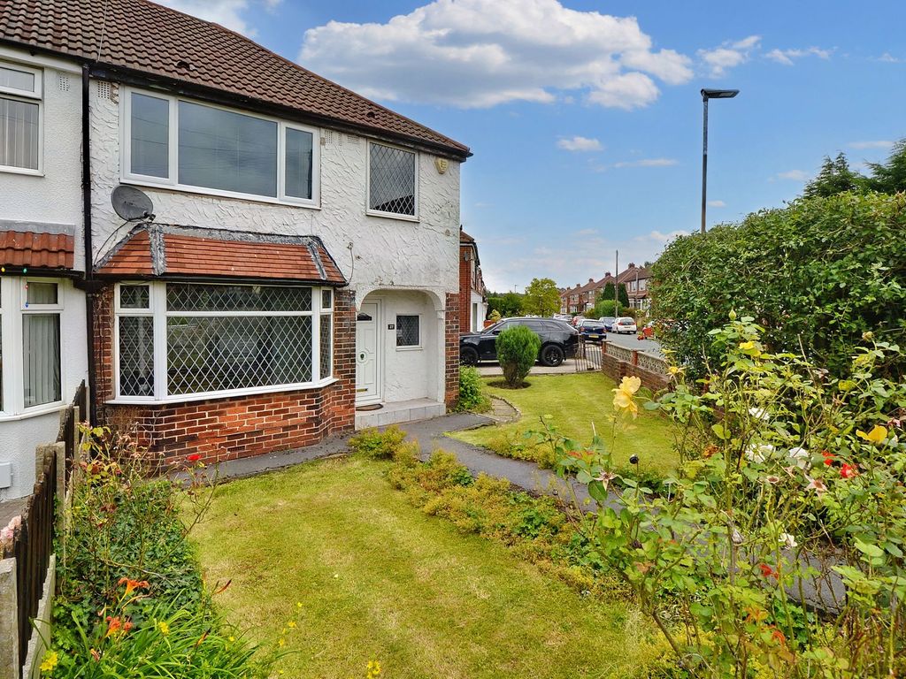 3 bed semidetached house for sale in Sunny Bank Road, Bury BL9, £