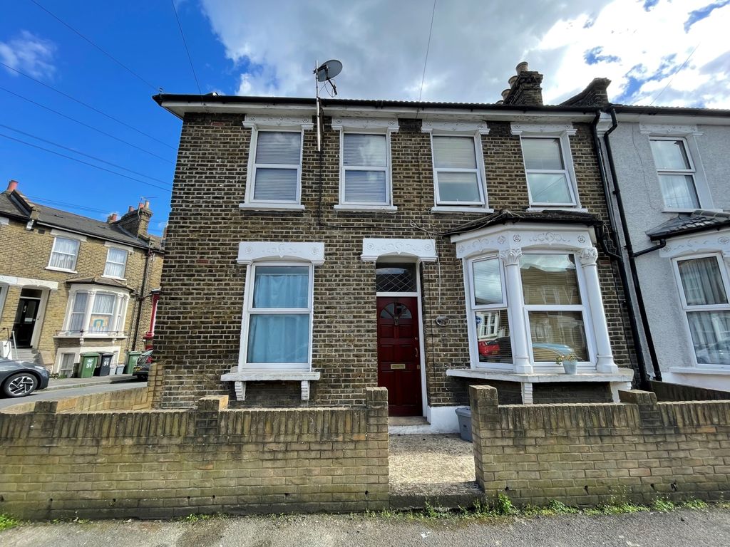 3 bed terraced house for sale in Elswick Road, London SE13 Zoopla