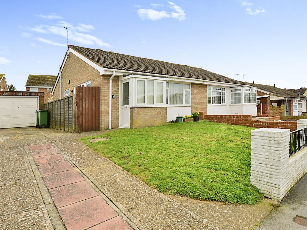 2 bed bungalow for sale in Poplar Lane, Lydd, Romney Marsh, Kent TN29