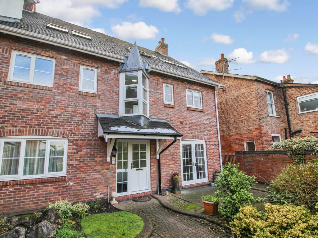 2 bed flat to rent in Gravel Lane, Wilmslow, Cheshire SK9 Zoopla