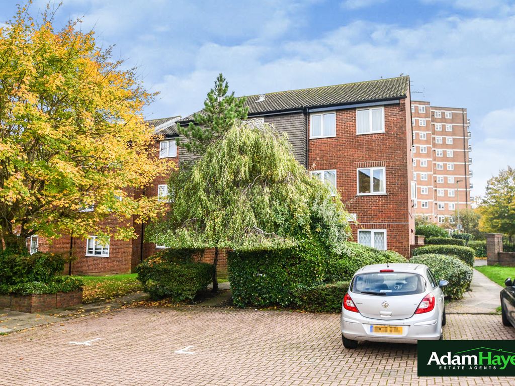 New Ash Close, London N2  