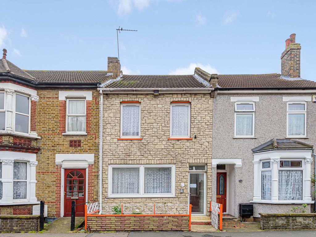 3 bed terraced house for sale in Mill Road, Erith DA8 Zoopla