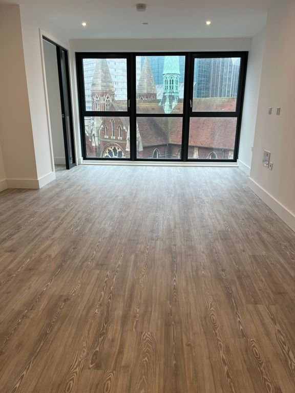 1 bed flat to rent in London Square, Pearson Building, 8 Station Road