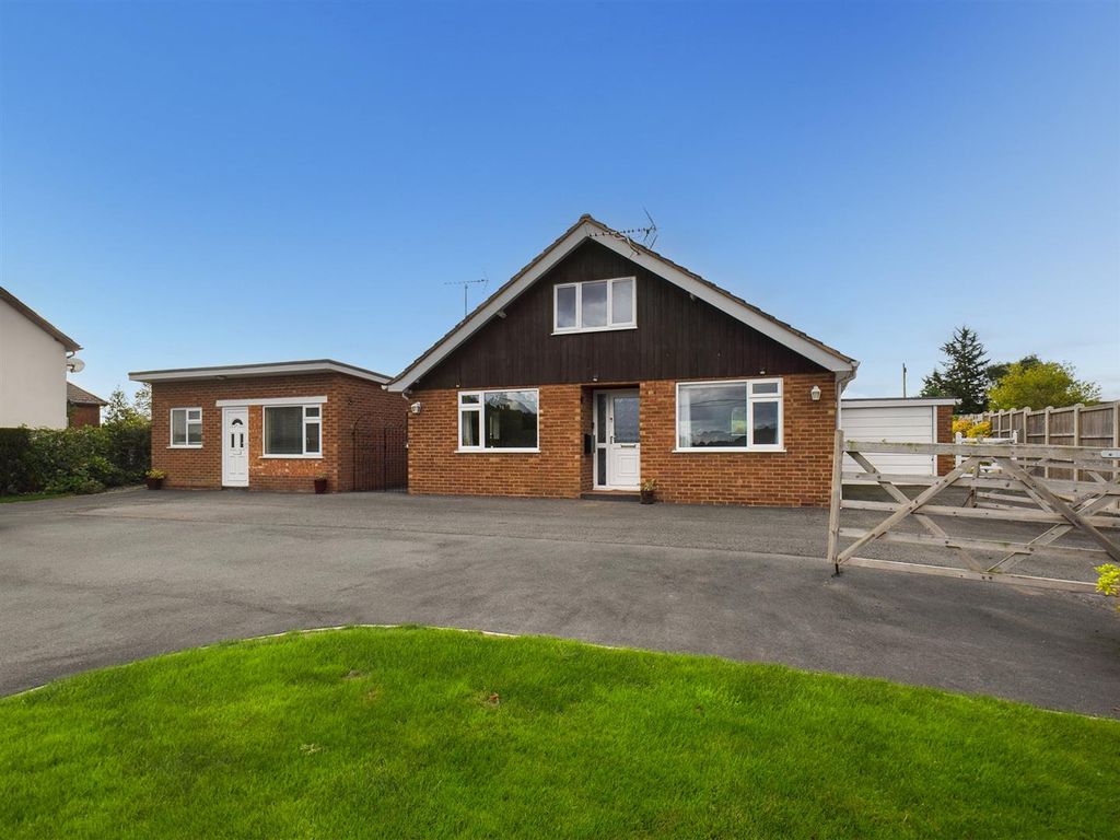 4 bed detached bungalow for sale in Canon Drive, Norton Canon, Hereford