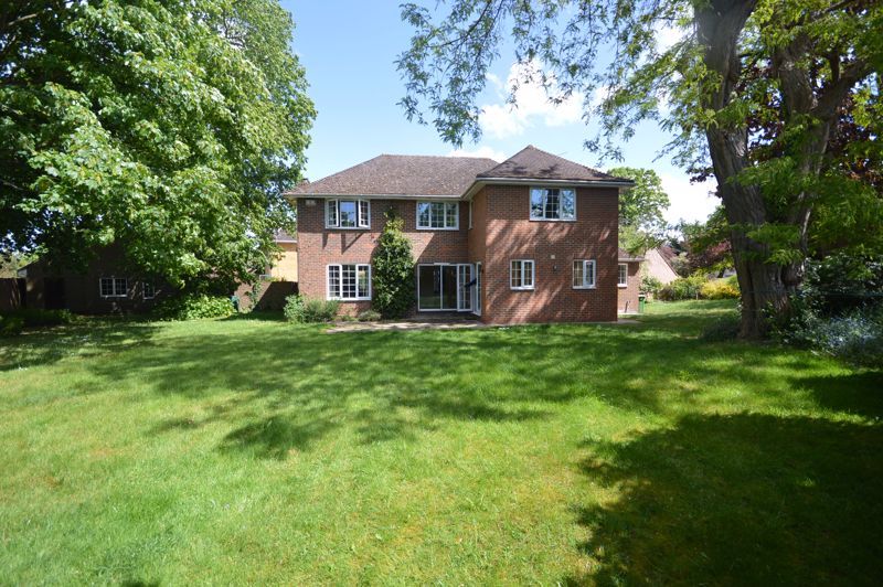 5 bed detached house to rent in Juniper Drive, Maidenhead SL6 Zoopla