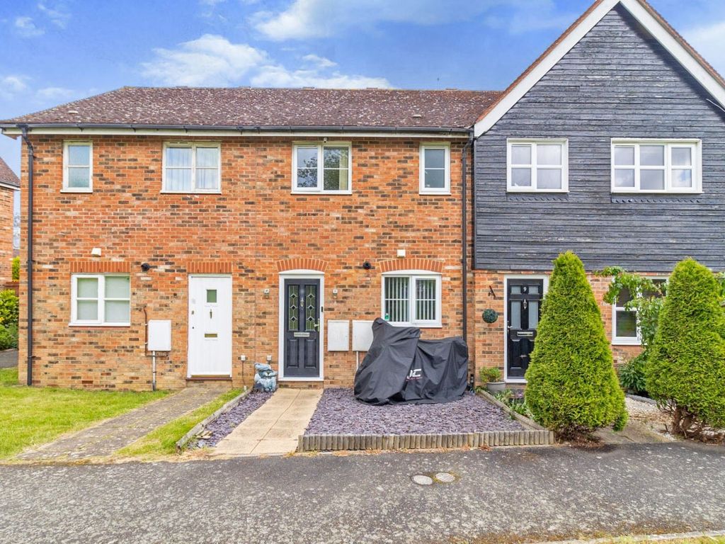 2 bed terraced house for sale in Manor Close, Stoke Hammond, Milton Keynes MK17 Zoopla