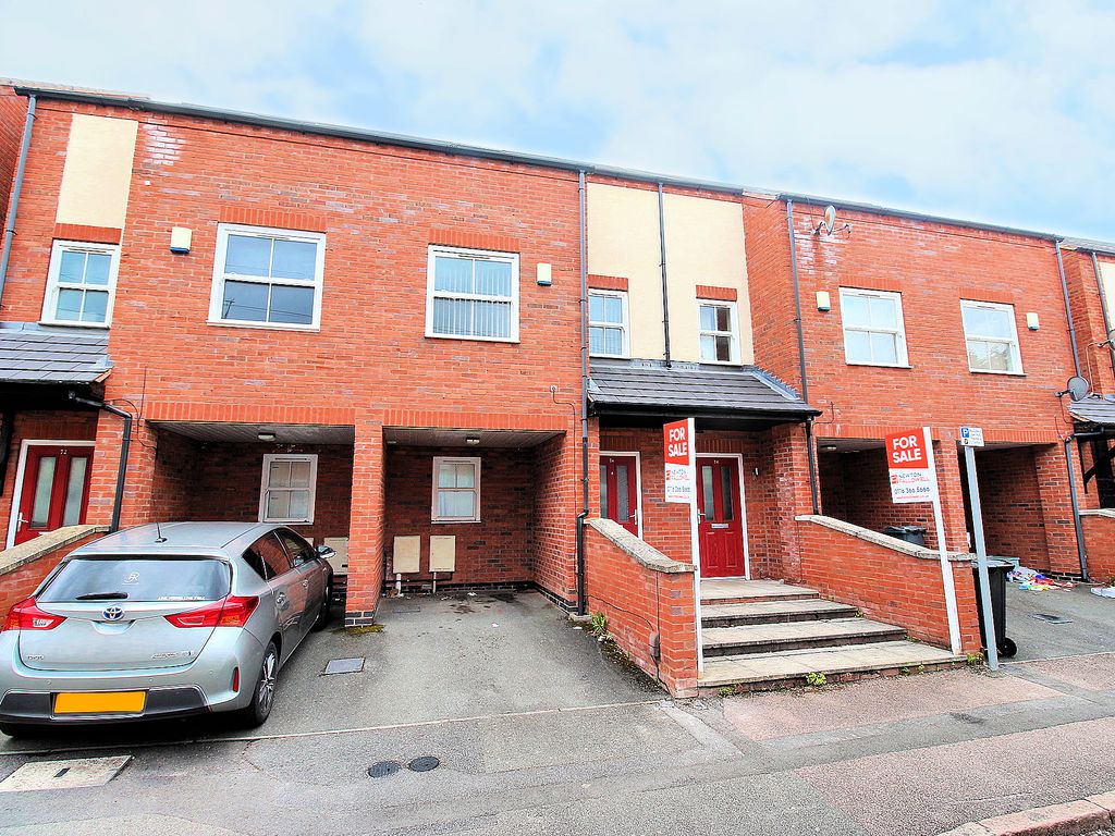 4 bed town house for sale in Eastleigh Road, Leicester LE3, £300,000