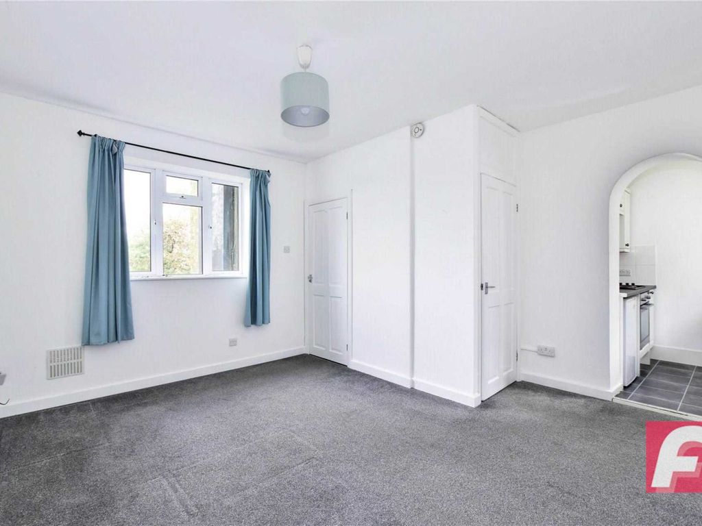Studio to rent in Rayleigh House, Shirley Road WD5 Zoopla