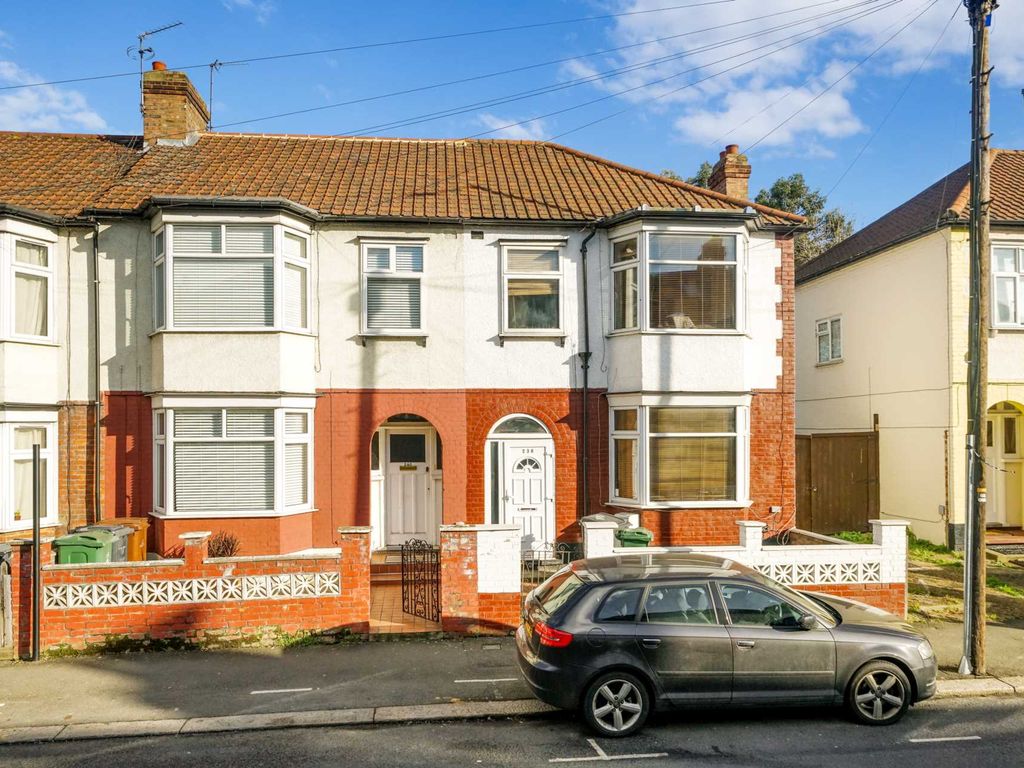 3 bed end terrace house for sale in Fulbourne Road, Walthamstow, London E17, £500,000 Zoopla