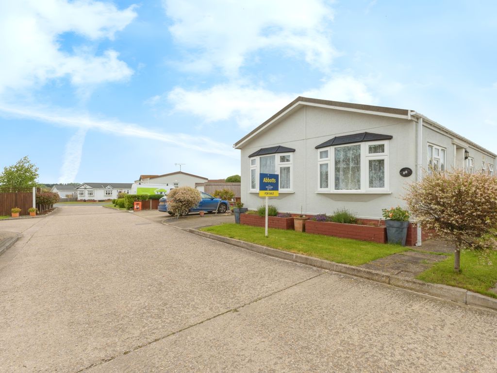 2 bed mobile/park home for sale in Redhill Park, Watton, Norfolk IP25
