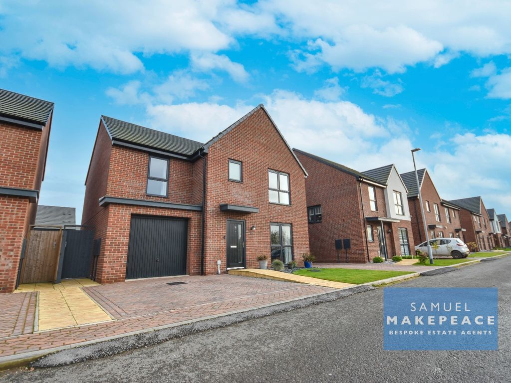 4 bed detached house for sale in Lundy Close, Newcastle, Staffordshire